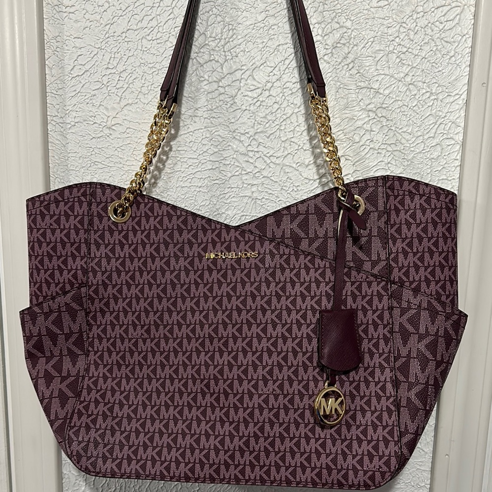 Michael Kors Purple Jet Set Travel Large Chain Shoulder Tote